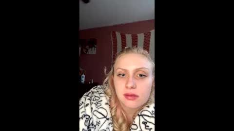 _peaceoutgirlscout_ online show from November 26, 2025, 10:00 pm