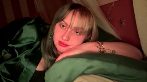 _peaceoutgirlscout_ online show from December 20, 2025, 9:16 am