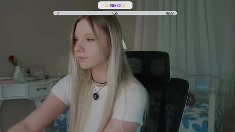 Snapshot of _penisflytrap_ chatting on November 23, 2025, 12:05 pm Viktoria online show from November 23, 2025, 12:05 pm