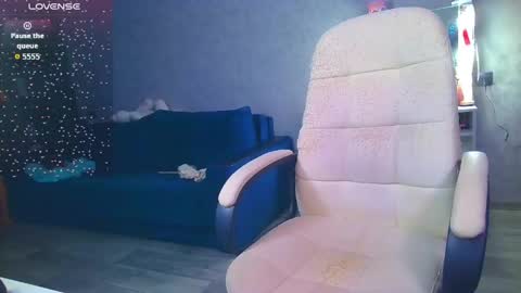 Ilona online show from June 2, 2026, 4:09 pm