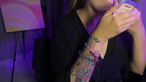  HADLY today day-off see u online 0112  online show from November 19, 2025, 1:55 pm