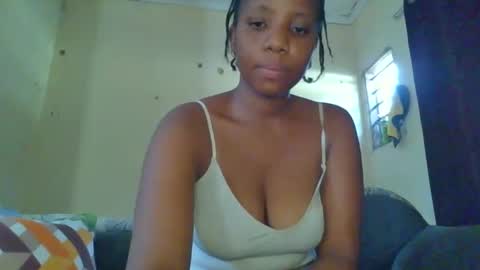 Snapshot of _queen_s chatting on December 8, 2024, 1:47 pm queen online show from December 8, 2024, 1:47 pm