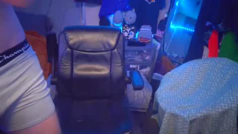 Snapshot of _redxxx chatting on January 4, 2025, 9:43 am REDxxx online show from January 4, 2025, 9:43 am