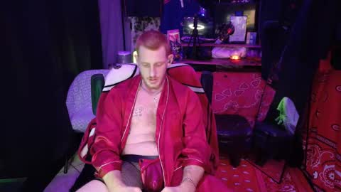 Snapshot of _redxxx chatting on February 22, 2025, 1:57 pm REDxxx online show from February 22, 2025, 1:57 pm