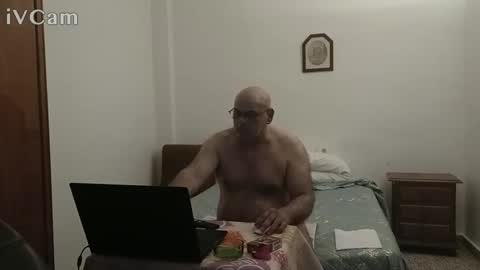 REY online show from May 14, 2026, 6:26 pm