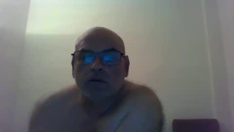REY online show from May 19, 2026, 8:04 pm
