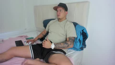 Snapshot of _robertobaggio chatting on December 5, 2024, 1:06 pm Roberto online show from December 5, 2024, 1:06 pm