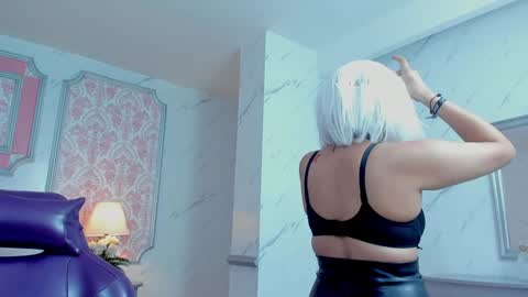     1430  2100  -5  online show from December 6, 2024, 8:29 pm