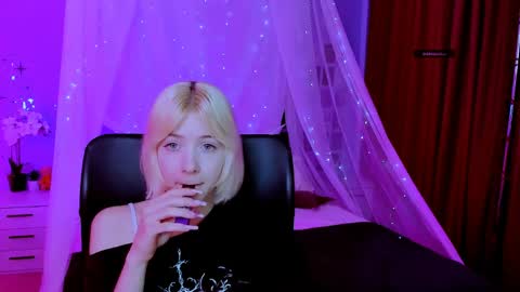 sabrina  online show from May 6, 2026, 8:30 am