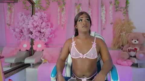 Snapshot of _samylove_ chatting on October 16, 2025, 7:04 pm Sammy online show from October 16, 2025, 7:04 pm