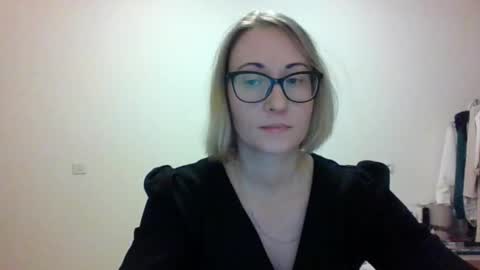 _sandyqueen__ online show from December 13, 2025, 7:53 pm