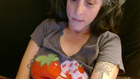 Snapshot of _sara_lynn_ chatting on June 25, 2026, 1:38 am Sara Lynn online show from June 25, 2026, 1:38 am