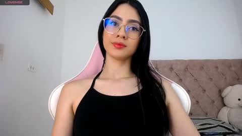 Snapshot of _sara_victoria_ chatting on February 10, 2025, 2:41 am SARA online show from February 10, 2025, 2:41 am