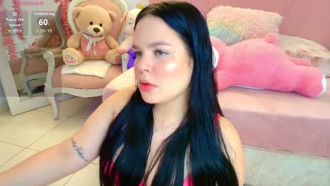 Snapshot of _scarleet_ chatting on February 19, 2026, 12:28 am Scarleet online show from February 19, 2026, 12:28 am