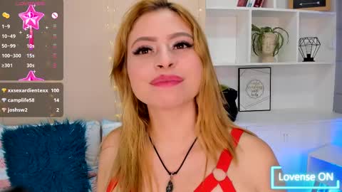 Snapshot of _scarlett_gil chatting on December 18, 2024, 10:24 pm SCARLETT online show from December 18, 2024, 10:24 pm