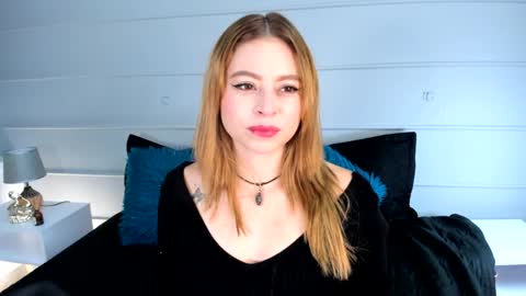 Snapshot of _scarlett_gil chatting on January 31, 2025, 11:35 am SCARLETT online show from January 31, 2025, 11:35 am