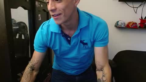 Snapshot of _schnnneider_ chatting on November 7, 2025, 9:48 pm SCHNEIDER online show from November 7, 2025, 9:48 pm