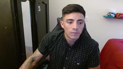 Snapshot of _schnnneider_ chatting on November 21, 2025, 8:18 pm SCHNEIDER online show from November 21, 2025, 8:18 pm