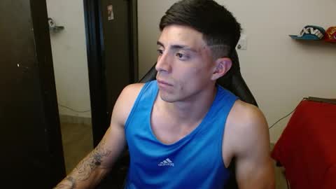 Snapshot of _schnnneider_ chatting on November 25, 2025, 5:18 am SCHNEIDER online show from November 25, 2025, 5:18 am