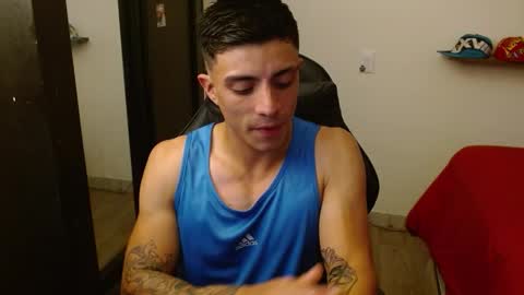 Snapshot of _schnnneider_ chatting on December 3, 2025, 10:41 pm SCHNEIDER online show from December 3, 2025, 10:41 pm