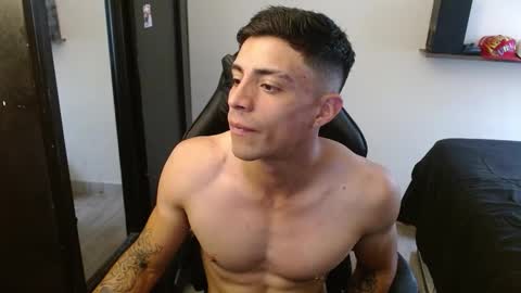 Snapshot of _schnnneider_ chatting on December 5, 2025, 4:25 pm SCHNEIDER online show from December 5, 2025, 4:25 pm