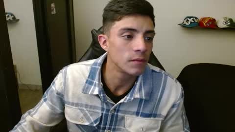 Snapshot of _schnnneider_ chatting on December 14, 2025, 2:28 am SCHNEIDER online show from December 14, 2025, 2:28 am