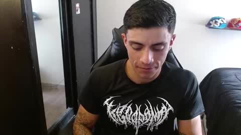 Snapshot of _schnnneider_ chatting on December 16, 2025, 8:36 pm SCHNEIDER online show from December 16, 2025, 8:36 pm