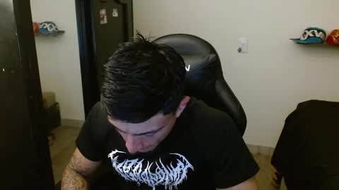 Snapshot of _schnnneider_ chatting on December 20, 2025, 12:18 am SCHNEIDER online show from December 20, 2025, 12:18 am