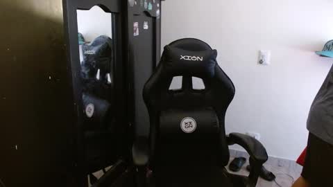 Snapshot of _schnnneider_ chatting on January 17, 2026, 6:55 pm SCHNEIDER online show from January 17, 2026, 6:55 pm