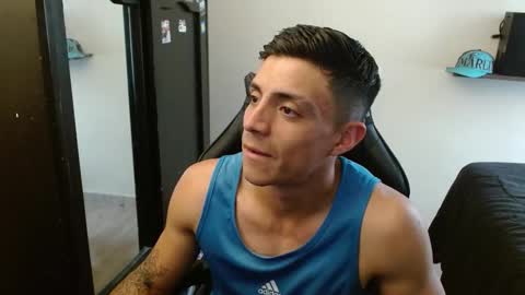 Snapshot of _schnnneider_ chatting on February 5, 2026, 8:57 pm SCHNEIDER online show from February 5, 2026, 8:57 pm