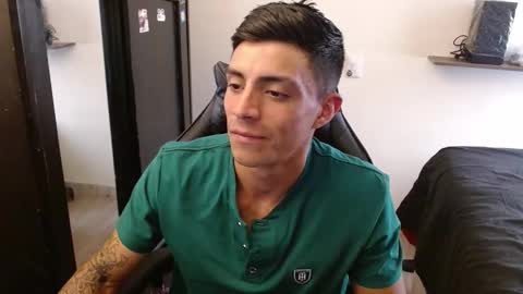 Snapshot of _schnnneider_ chatting on February 12, 2026, 9:21 pm SCHNEIDER online show from February 12, 2026, 9:21 pm