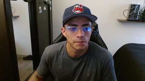 Snapshot of _schnnneider_ chatting on February 18, 2026, 5:42 pm SCHNEIDER online show from February 18, 2026, 5:42 pm