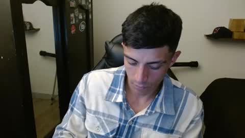 SCHNEIDER online show from May 8, 2026, 10:37 pm