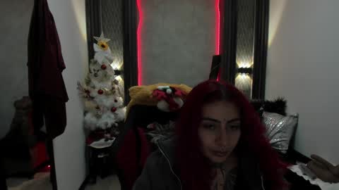 Snapshot of _selene_red chatting on January 10, 2025, 1:52 pm Selene online show from January 10, 2025, 1:52 pm