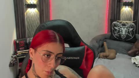 Snapshot of _selene_red chatting on February 10, 2025, 5:52 pm Selene online show from February 10, 2025, 5:52 pm