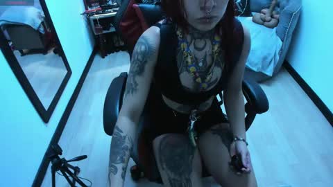 Snapshot of _selene_red chatting on February 27, 2025, 12:34 pm Selene online show from February 27, 2025, 12:34 pm