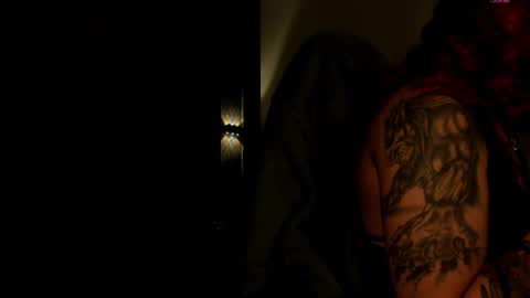 Snapshot of _selene_red chatting on October 6, 2025, 1:52 pm Selene online show from October 6, 2025, 1:52 pm