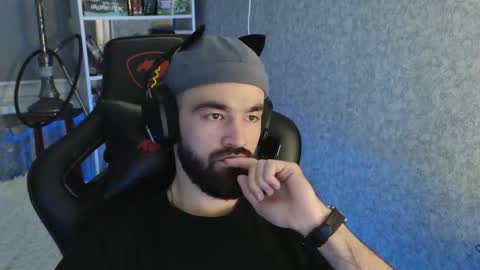 Ask me online show from November 25, 2025, 5:07 am