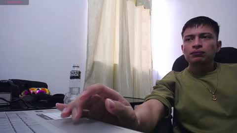 Juan Pablo-independent model online show from January 19, 2025, 2:59 pm