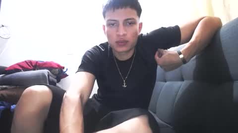 Juan Pablo-independent model online show from March 9, 2025, 6:17 am