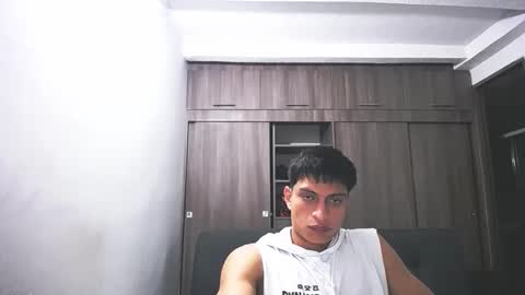 Juan Pablo-independent model online show from April 6, 2026, 3:04 am