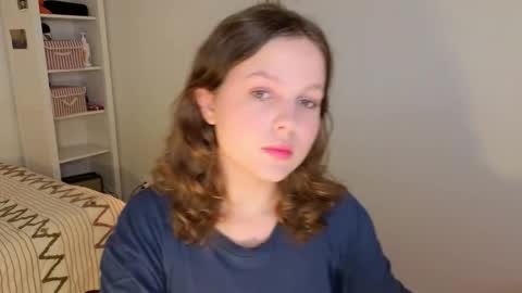 Alice online show from September 22, 2025, 2:13 am