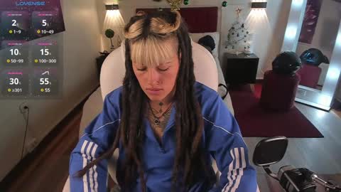 _sharlotte777 online show from December 17, 2024, 4:21 pm