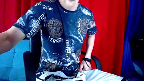 Snapshot of _skyleer_ chatting on February 10, 2026, 12:37 am _skyleer_ online show from February 10, 2026, 12:37 am