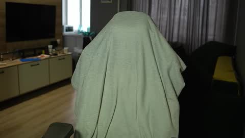 OLIVERpvt is open online show from February 26, 2026, 12:04 pm