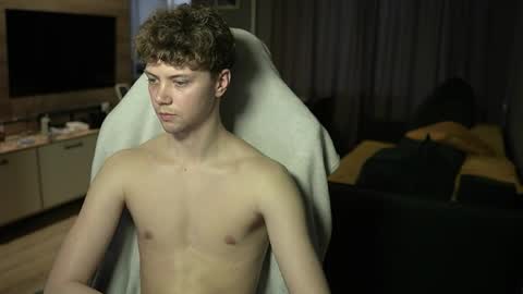 OLIVERpvt is open online show from April 3, 2026, 2:15 pm