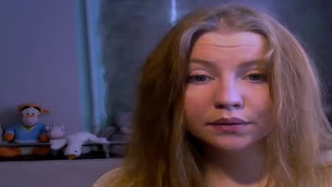  Space Girl  online show from February 5, 2025, 11:23 am