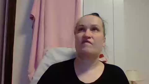 Melisa online show from March 8, 2025, 6:05 pm