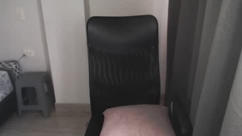 Snapshot of _sunnyferrell chatting on December 4, 2025, 4:27 pm Arianna online show from December 4, 2025, 4:27 pm