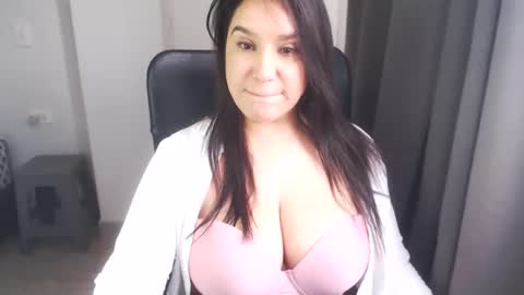 Snapshot of _sunnyferrell chatting on March 10, 2026, 5:07 pm Arianna online show from March 10, 2026, 5:07 pm